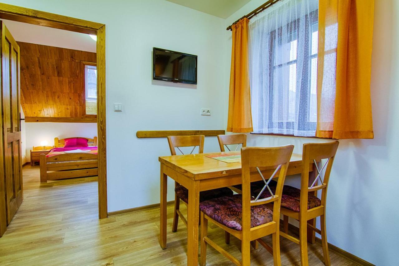 Apartment Rokys Рокитніце-над-Їзероу Екстер'єр фото
